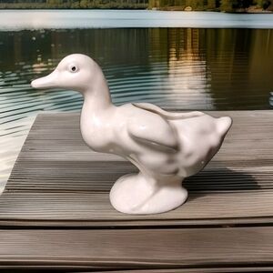 Vintage Brush McCoy Pottery White Duck Planter